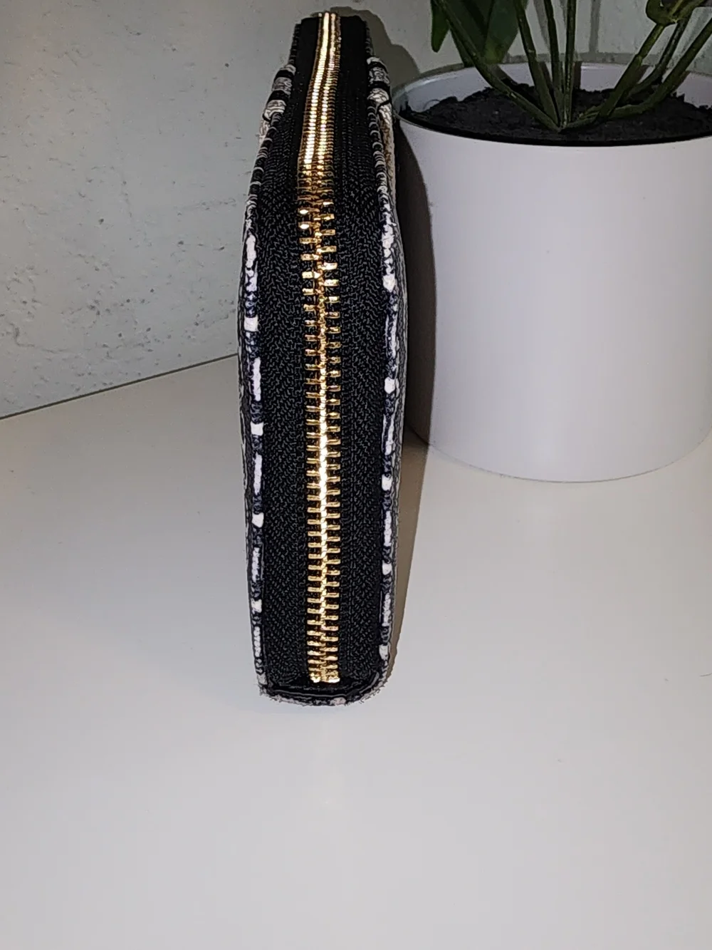 Tory Burch Striped Logo Zip Wallet - Black & Cream - Picture 3 of 6